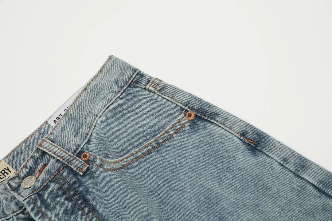 #8019 P250💰 GALLERY DEPT. Denim splicing flames🔥flare pants washed and distressed spliced jeans -Original purchase and pattern making to truly restore the ultimate vintage texture -Original hardware accessories, washed and other elevators, QR code analysis are all purchased from the original factory, with high degree of restoration, you are welcome to compare with a certain product ~ -Three-dimensional version Loose and comfortable, not picky about the figure, taller and slimmer, factory Seiko, original factory quality control, same style for men and women, can be matched with couples Versatile recommendation: must-have jeans for all seasons Color: blue Size: S-XXL (28-36)